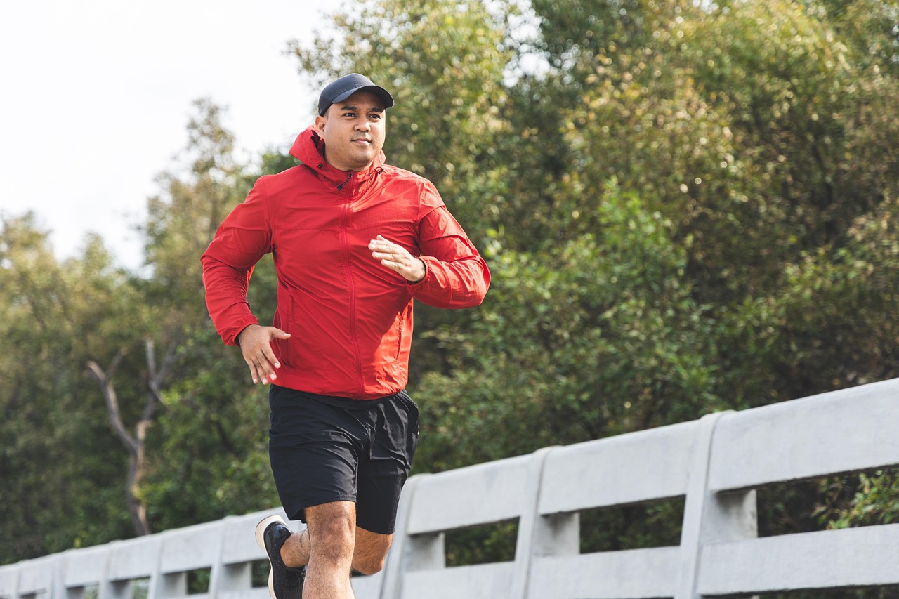 Runner wearing AI-powered smart sportswear for real-time fitness tracking